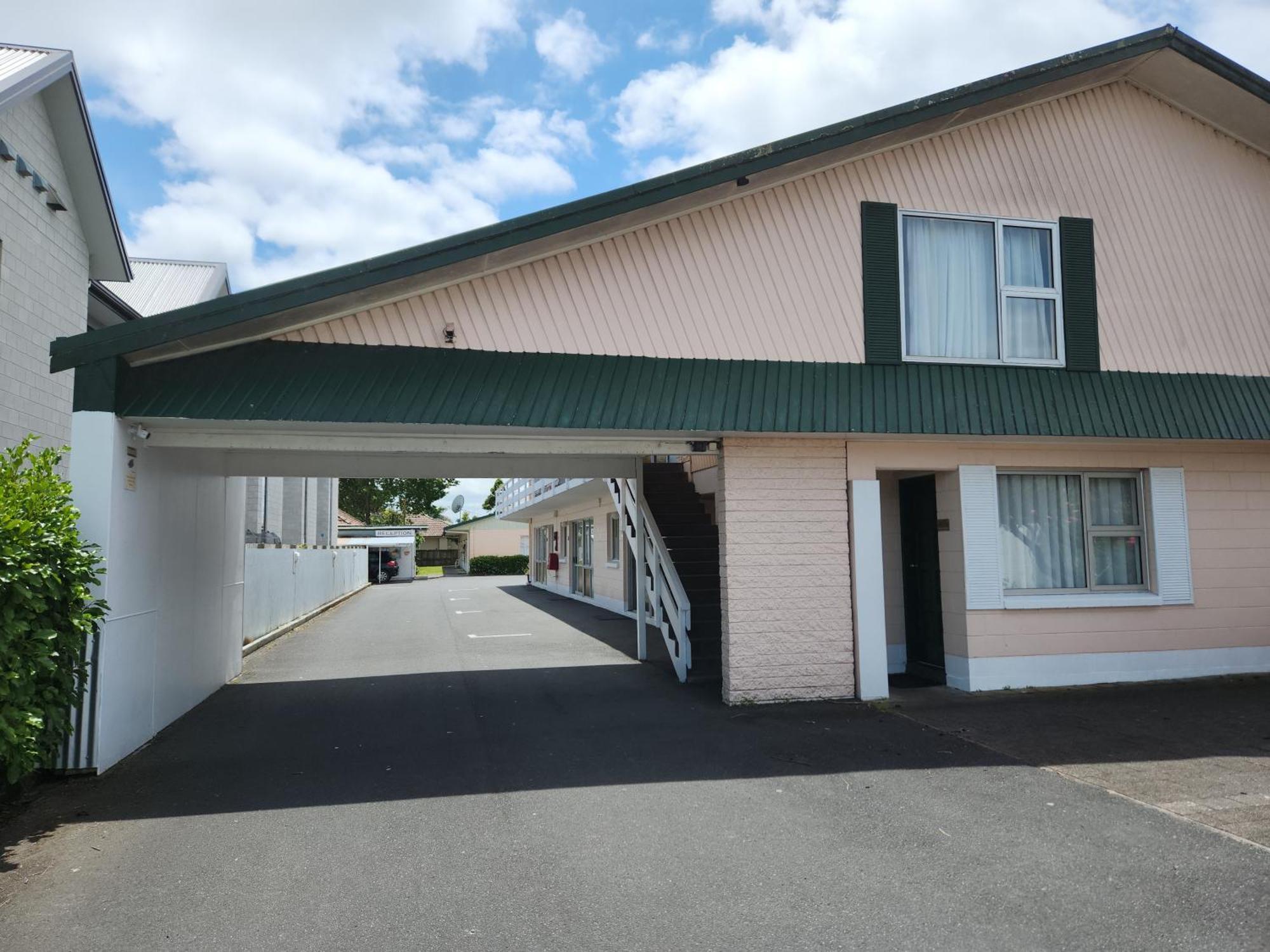 Cedar Lodge Motel Hamilton Exterior photo